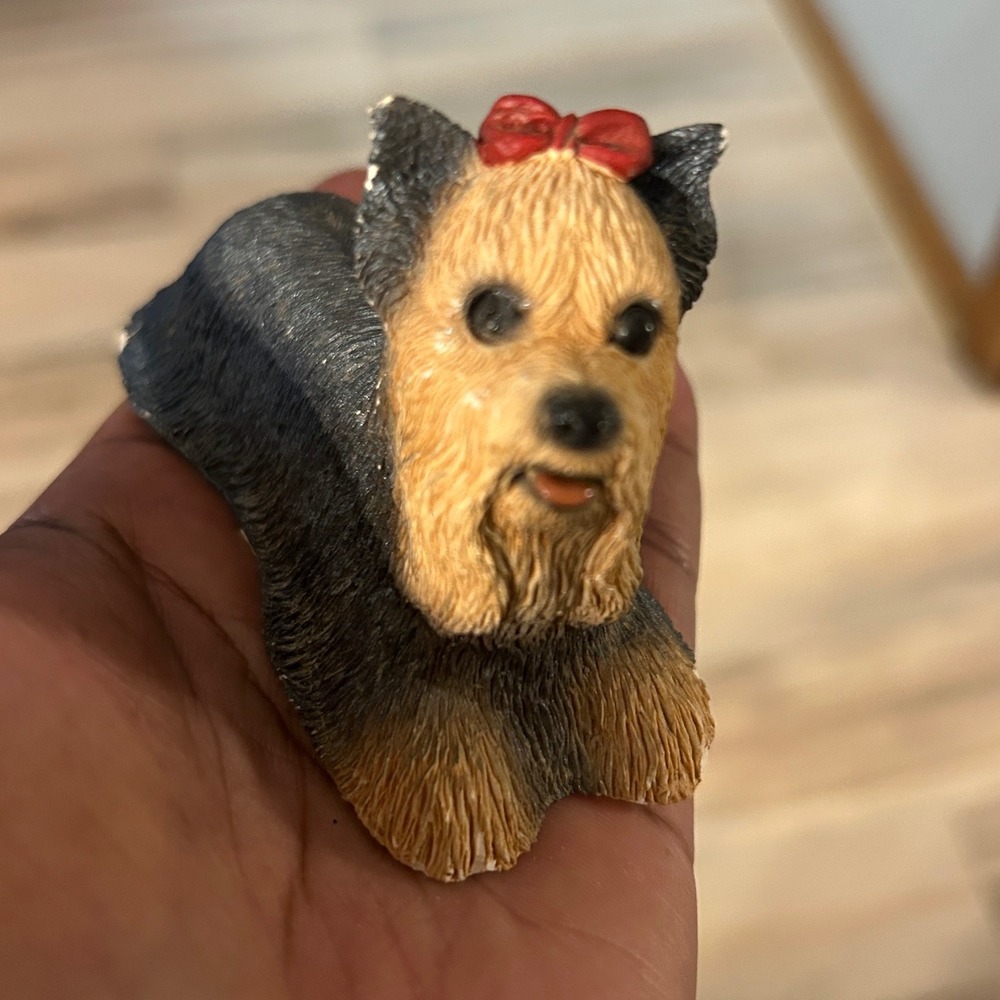 Vtg Stone Critters Baby Yorkie‎ Figurine SCB107 United Design Dog Red Bow Yorkie
